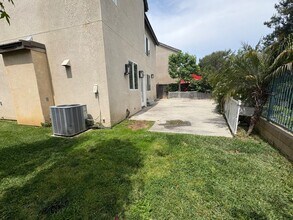 2460 Avis Ct in Signal Hill, CA - Building Photo - Building Photo