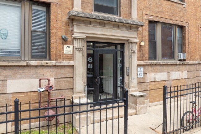 Michigan Corners in Chicago, IL - Building Photo - Building Photo