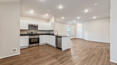 819 Fairlane St in Fayetteville, AR - Building Photo - Building Photo