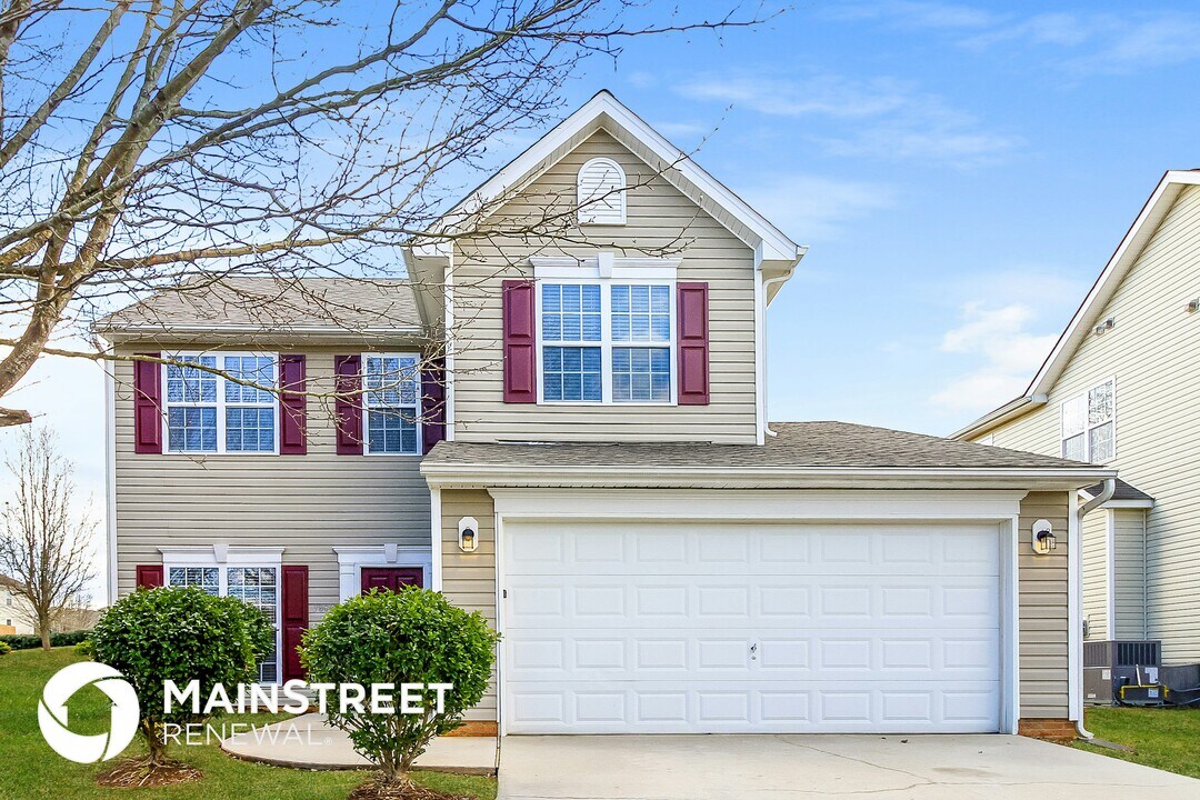 3803 Parkway Vista Dr in Greensboro, NC - Foto de edificio