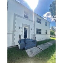 11 Sidonia Ave in Coral Gables, FL - Building Photo