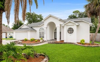 4050 Mary Kathryn Cir in Panama City, FL - Building Photo