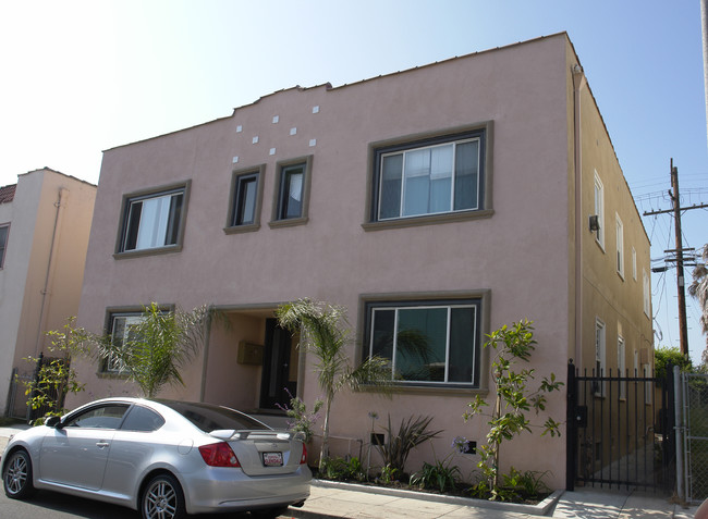 5351 Monroe St in Los Angeles, CA - Building Photo - Building Photo