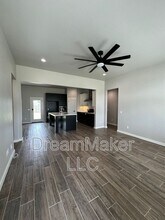 935 Apple Blossom Wy in Washington, OK - Building Photo - Building Photo