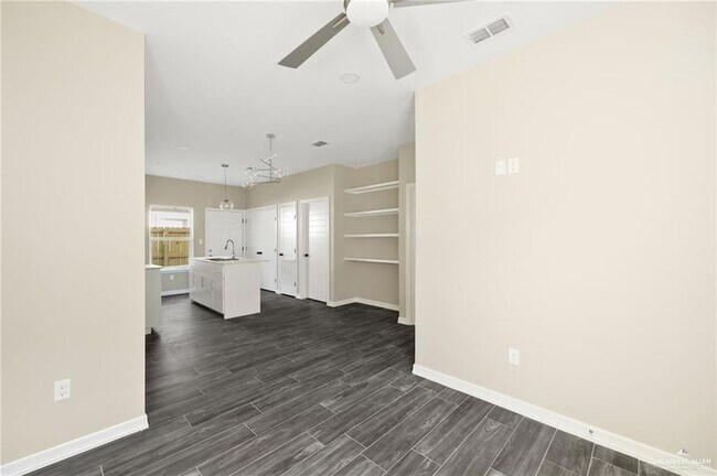 5701 Notre Dame Ave, Unit 4 in McAllen, TX - Building Photo - Building Photo
