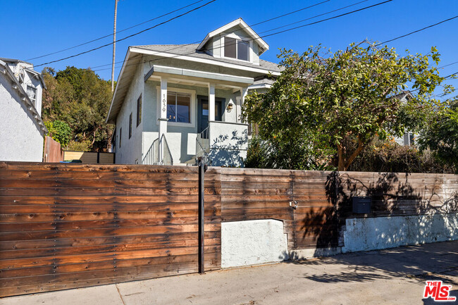 1639 Scott Ave in Los Angeles, CA - Building Photo - Building Photo