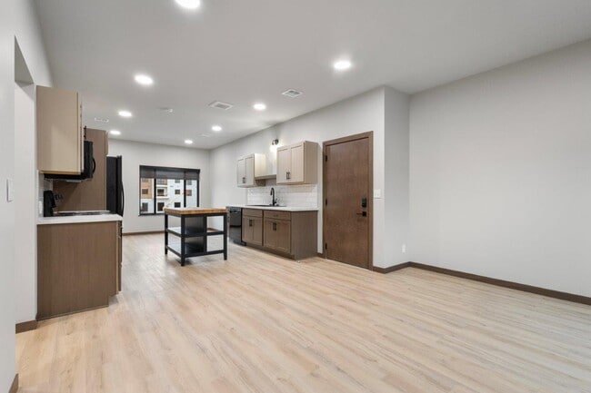 Trails Head in Brookings, SD - Foto de edificio - Building Photo