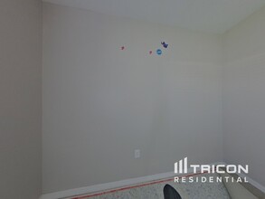 226 Amber Way in Kissimmee, FL - Building Photo - Building Photo