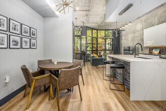 1050 Island Ave in San Diego, CA - Building Photo - Building Photo