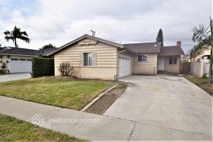 7175 De Palma St in Downey, CA - Building Photo