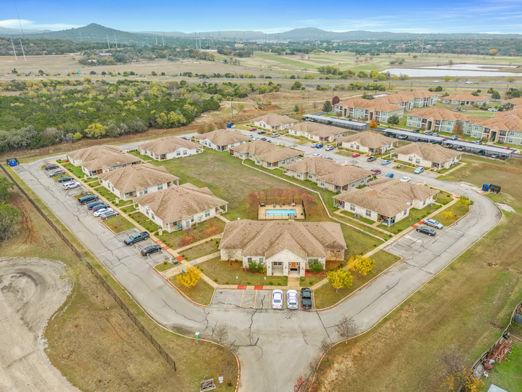 Comfort Place - Senior Living in Comfort, TX - Foto de edificio