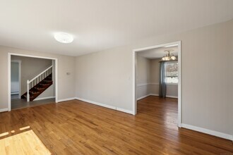 33 Princeton Ln in Glastonbury, CT - Building Photo - Building Photo