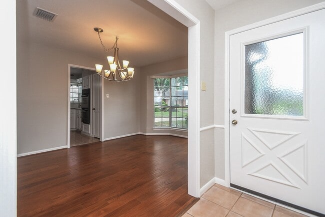 1006 White Sands Rd