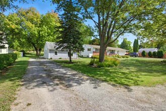 9358 N Saginaw Rd in Mount Morris, MI - Building Photo - Building Photo