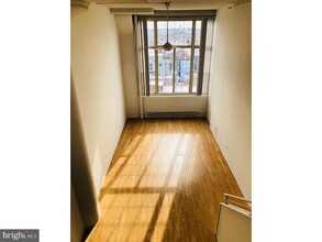 2300 Walnut St, Unit 1B-314 in Philadelphia, PA - Building Photo - Building Photo