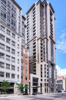 150 Main St W in Hamilton, ON - Building Photo