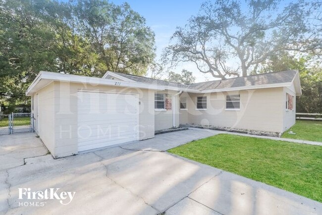 211 W 108th Ave in Tampa, FL - Building Photo - Building Photo