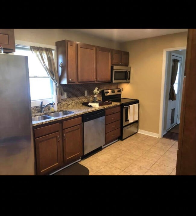 3912 Peterson St in Norfolk, VA - Building Photo - Building Photo