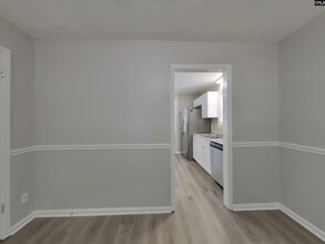 120 Kenton Dr in Irmo, SC - Foto de edificio - Building Photo