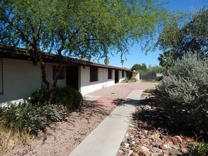 2824 N Estrella Ave in Tucson, AZ - Building Photo - Building Photo