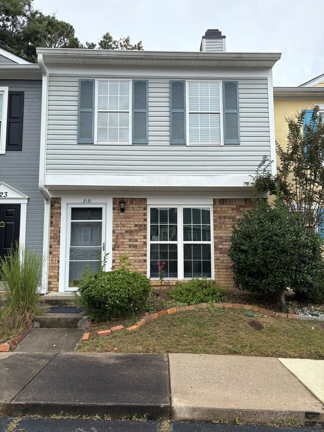 property at 2121 Turtle Ct