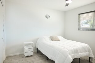 3011 Pine Tree Dr in Bonita Springs, FL - Building Photo