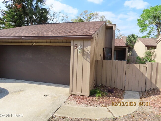 property at 5 Stone Quarry Trail