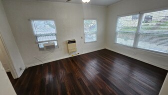 1216 W Court St in Los Angeles, CA - Building Photo