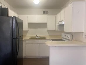 1805 Roman Rd in Grand Prairie, TX - Building Photo - Building Photo