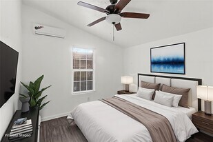 4126 Paladino St in Bacliff, TX - Building Photo