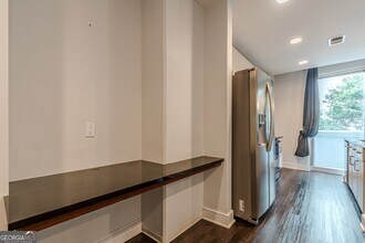 44 Peachtree Pl NW in Atlanta, GA - Building Photo - Building Photo