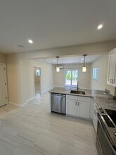 191 Anchorage St, Unit B in Fort Myers Beach, FL - Building Photo - Building Photo