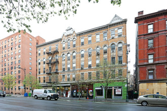 569-577 Columbus Ave in New York, NY - Building Photo - Building Photo