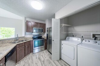 3401 NW 44th St in Lauderdale Lakes, FL - Building Photo - Building Photo
