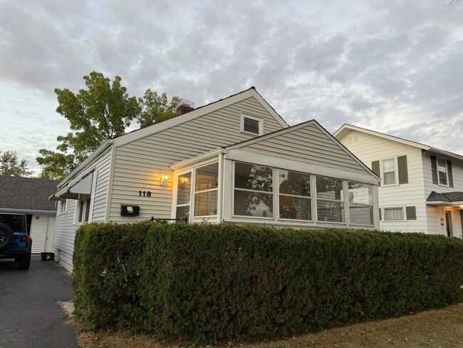 property at 118 19th St
