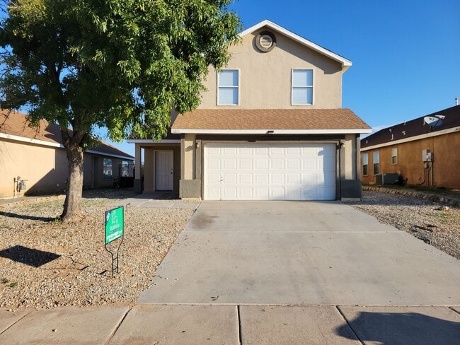 4815 Calle Bella Ave