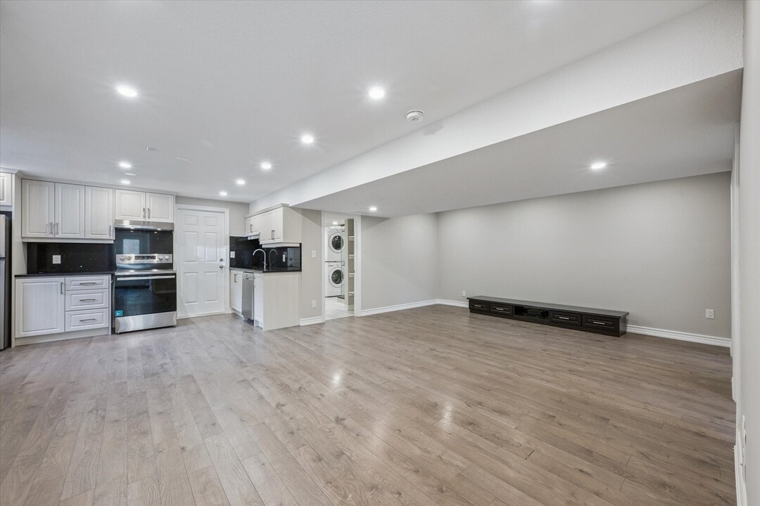 7485 Hammersley Rd in Guelph, ON - Building Photo