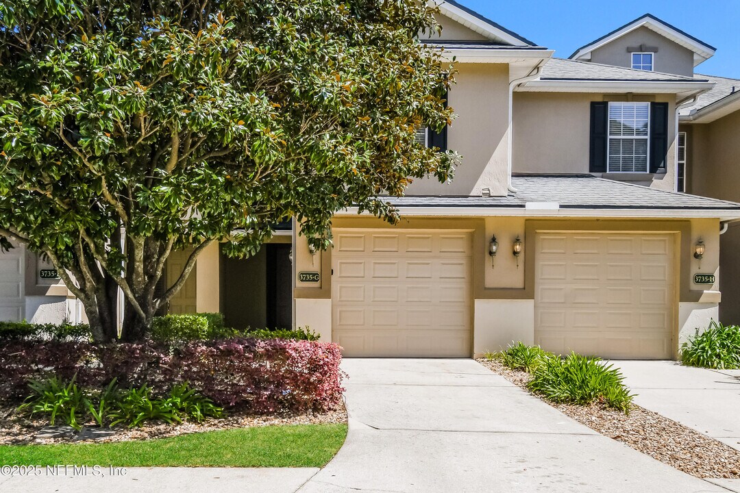 3735 Creswick Cir in Orange Park, FL - Building Photo