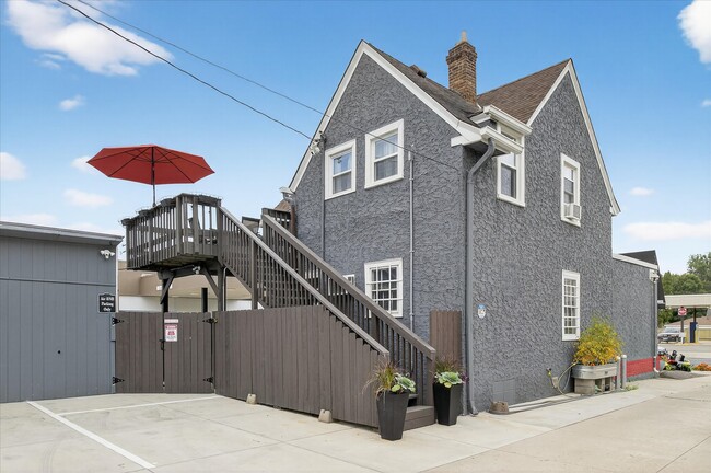 4935 34th Ave S, Unit Upper Unit in Minneapolis, MN - Building Photo - Building Photo