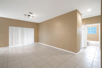 1241 NW 27th Ave in Pompano Beach, FL - Building Photo - Building Photo