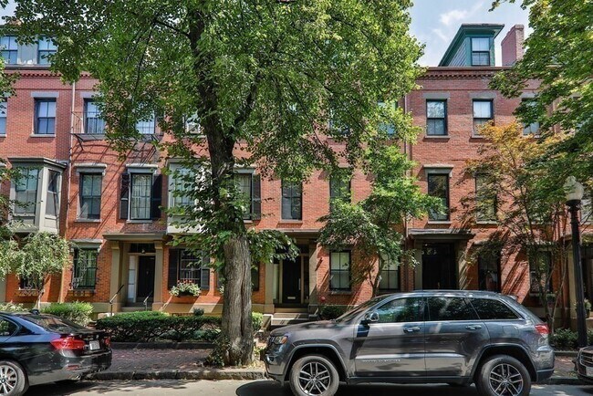 137 W Concord St, Unit 4
