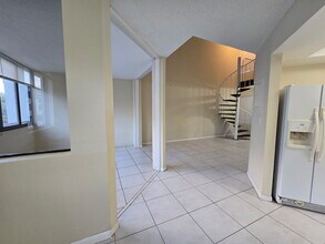8255 SW 152nd Ave, Unit E-411 in Miami, FL - Building Photo - Building Photo
