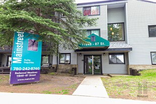 Redwood Meadows in Edmonton, AB - Building Photo