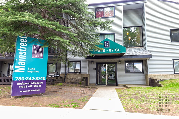 Redwood Meadows in Edmonton, AB - Building Photo