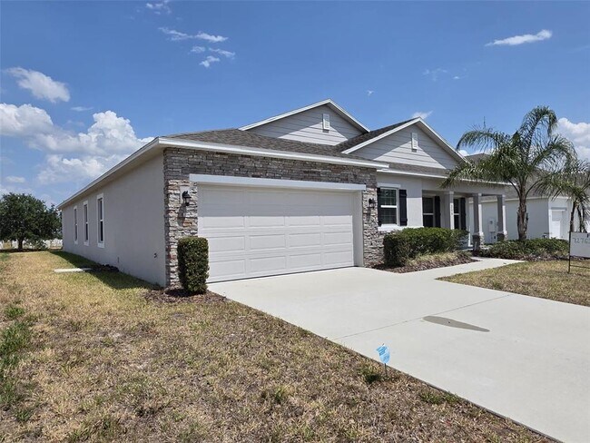 206 Barrington Dr in Haines City, FL - Building Photo - Building Photo