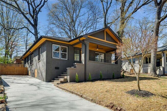 property at 936 Byron Dr SW