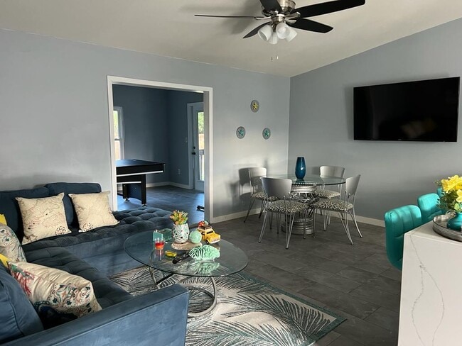 514 Waylaid Ave SW in Palm Bay, FL - Building Photo - Building Photo