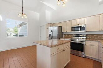 2059 E Huron Ct in Gilbert, AZ - Building Photo - Building Photo