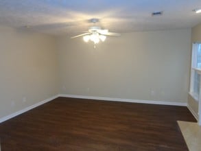 1361 E Nir Shreibman in La Vergne, TN - Building Photo - Building Photo