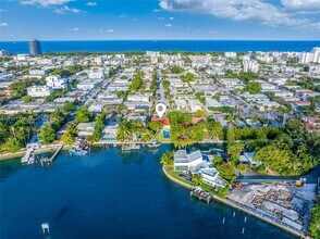 8200 Hawthorne Ave in Miami Beach, FL - Building Photo - Building Photo